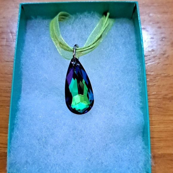 Jewelry - Tropical Garden Crystal Marquise Necklace